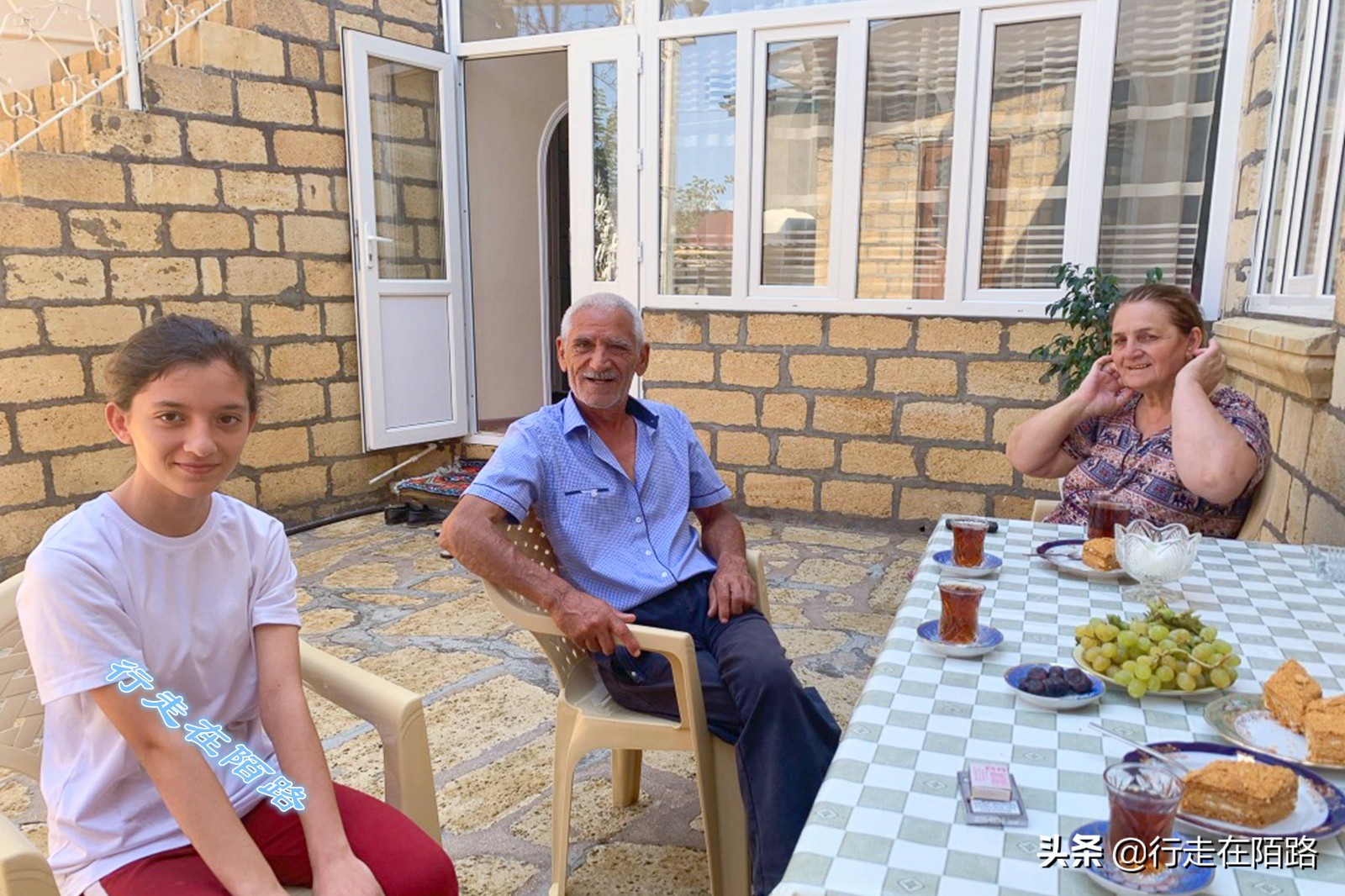 俄罗斯人均收入为什么那么低,俄罗斯真实的工资和物价