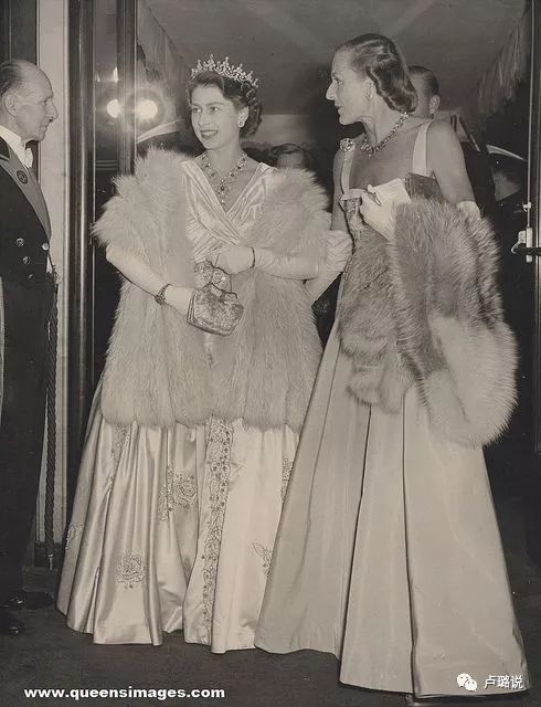 英国女王戴过的皇冠是什么牌子,皇冠有多优雅