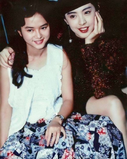 王祖贤惊艳高清修复版图片,ai修复的王祖贤老照片