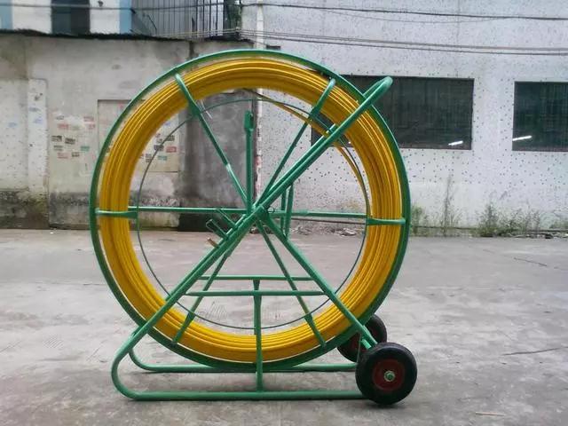 线管堵住了穿不过去钢丝怎么办,穿线的线管堵了怎么办