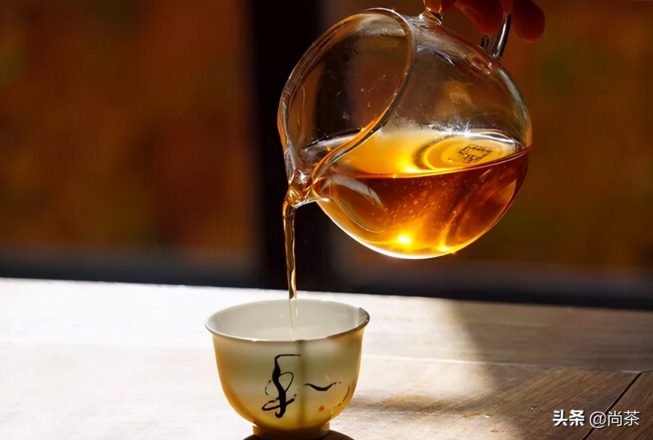 一杯浓郁的红茶,别有一番风味的冰红茶