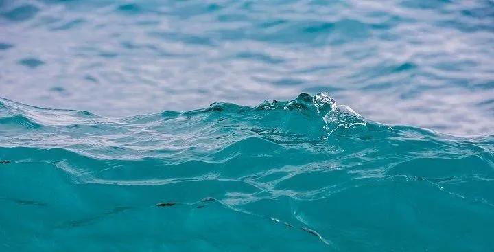 可怕的“橱柜派”对衣柜的争夺异常迅猛,以欧派、金牌等为例