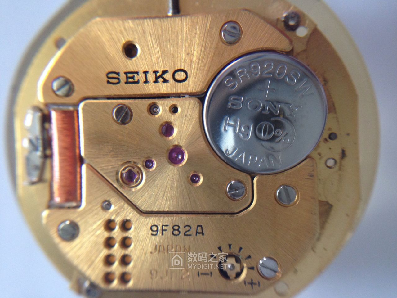 收了一块精工Dolce系列的小金表（6030-5200T），稍微打理一下