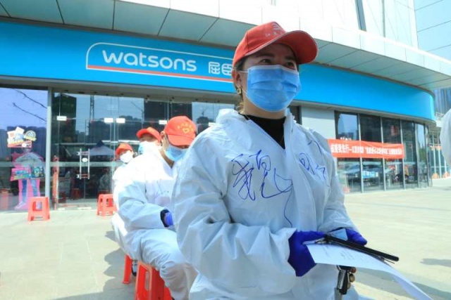 江夏这群人九全嘉无偿献血6400毫升，让我们记住这些英雄名字！