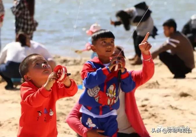 昆明弥勒人山人海,来弥勒玩人山人海