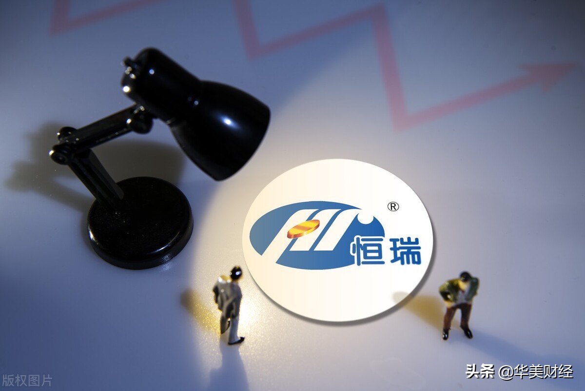 江苏“民企一哥”，10高层身价过亿，实控人财富2500亿力压马云