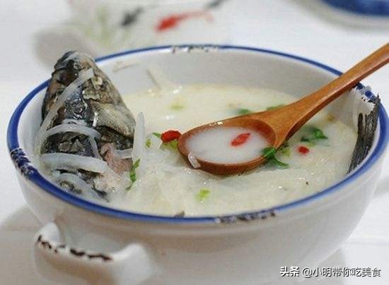 炖鱼放什么调料汤白又好吃,炖鱼怎么炖才能发白汤