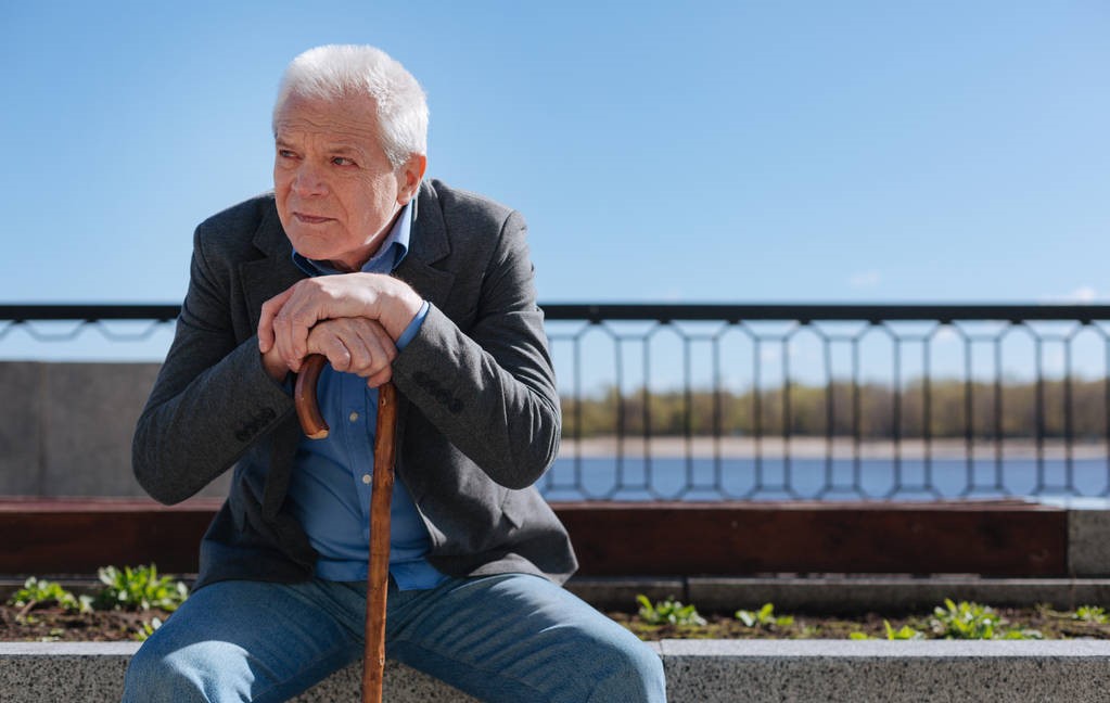 老人心衰胸闷气短最佳缓解方法,老年人晚上睡觉胸闷会是焦虑症吗