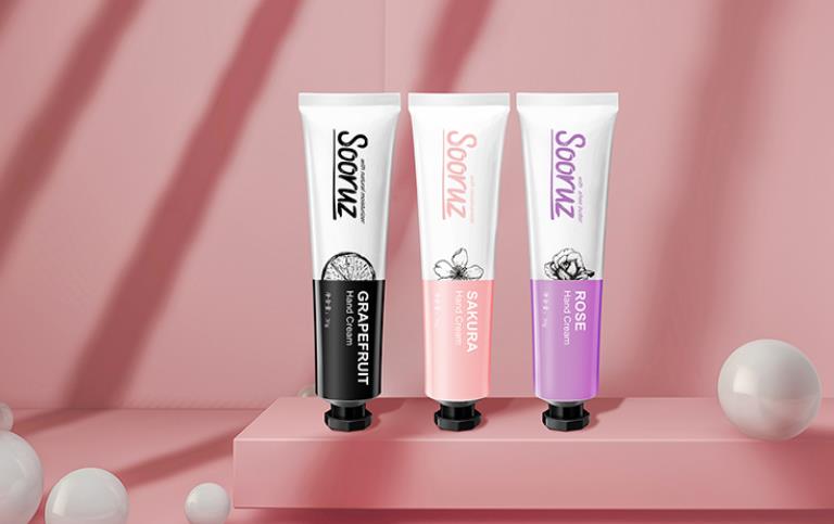 再年轻的脸也挡不住“奶奶”手，隐藏年龄的秘密，全靠这一只