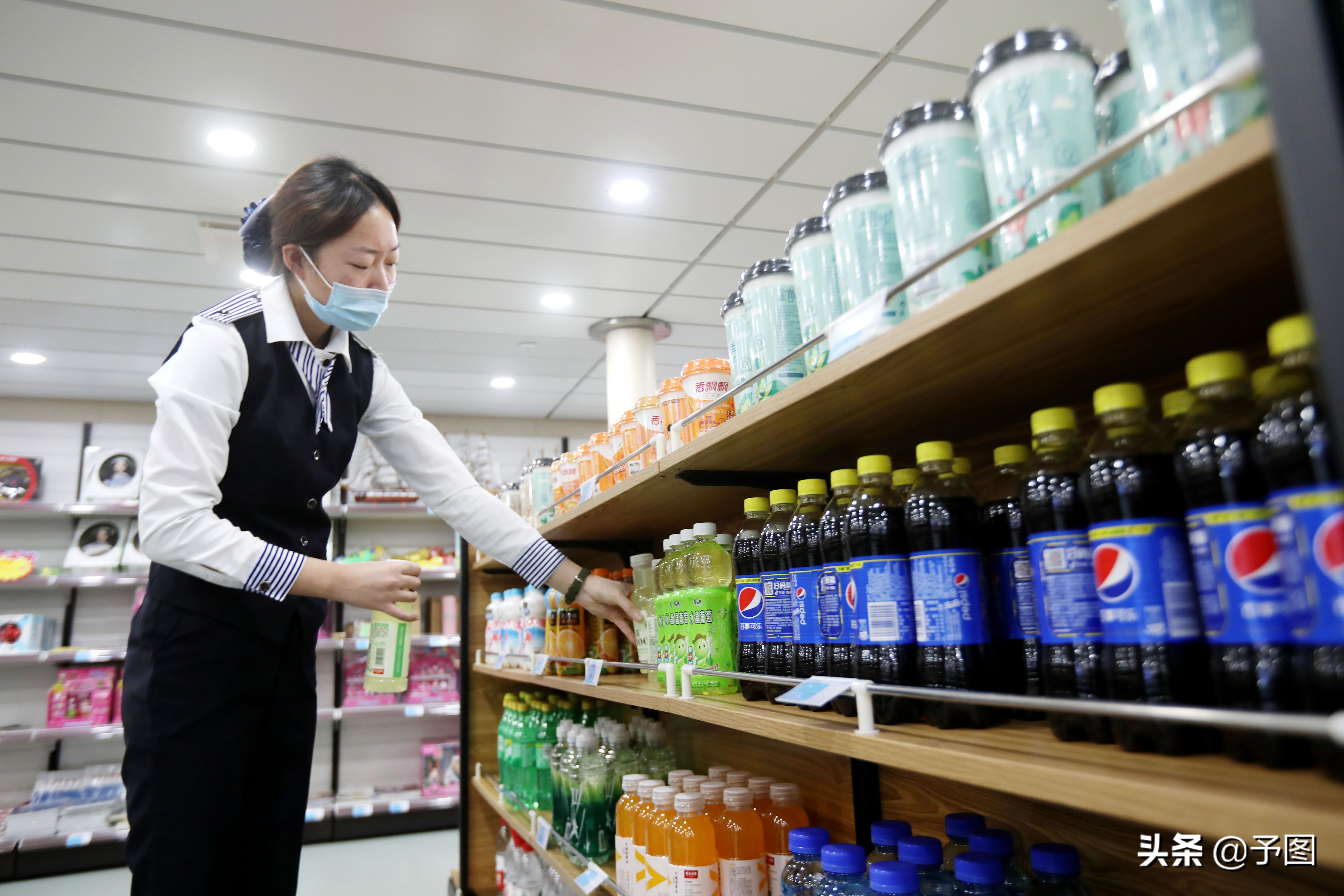 造价上亿的豪华游轮,114万吨豪华邮轮