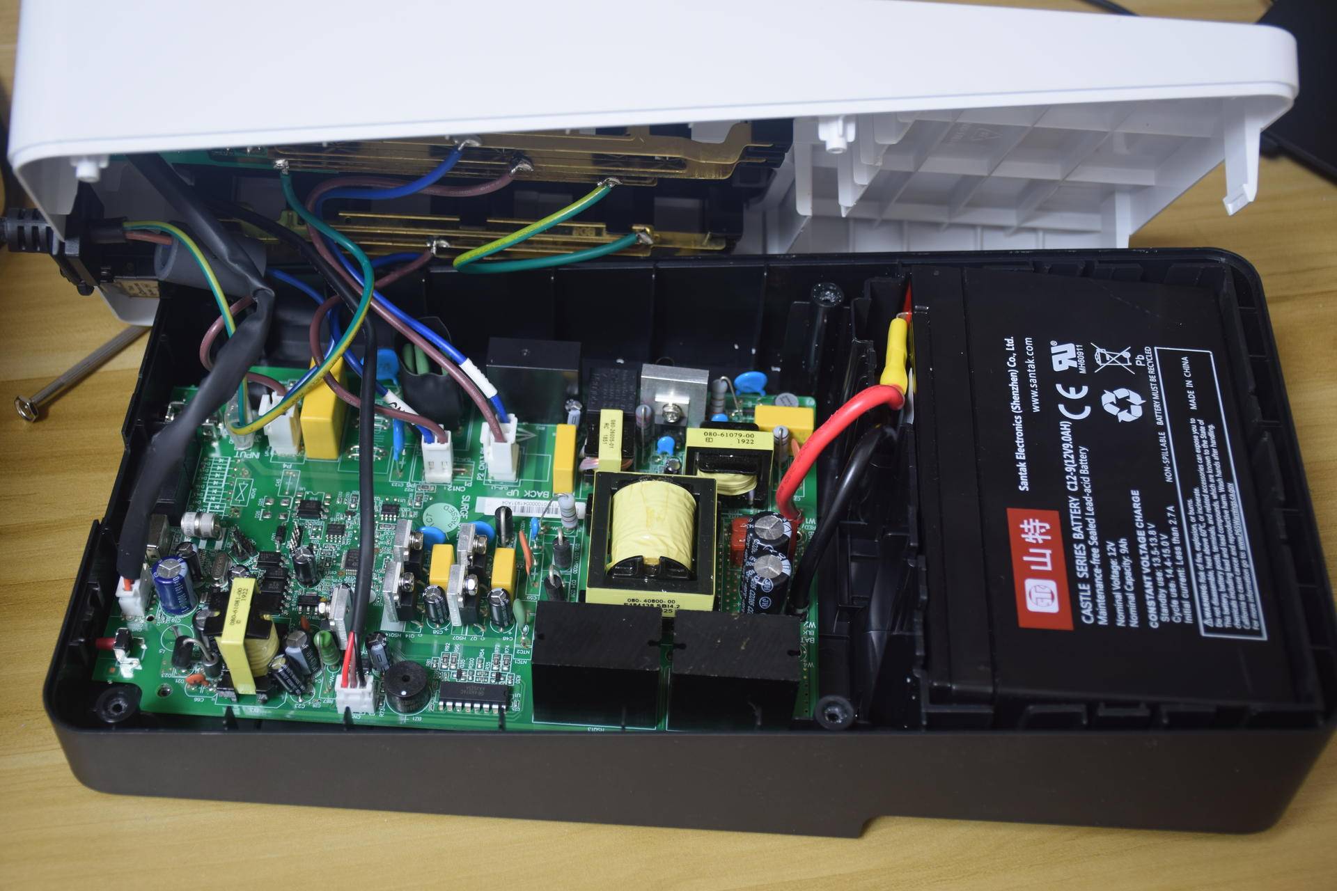 给硬盘和数据多一份保险，山特TG-BOXUPS不间断电源体验