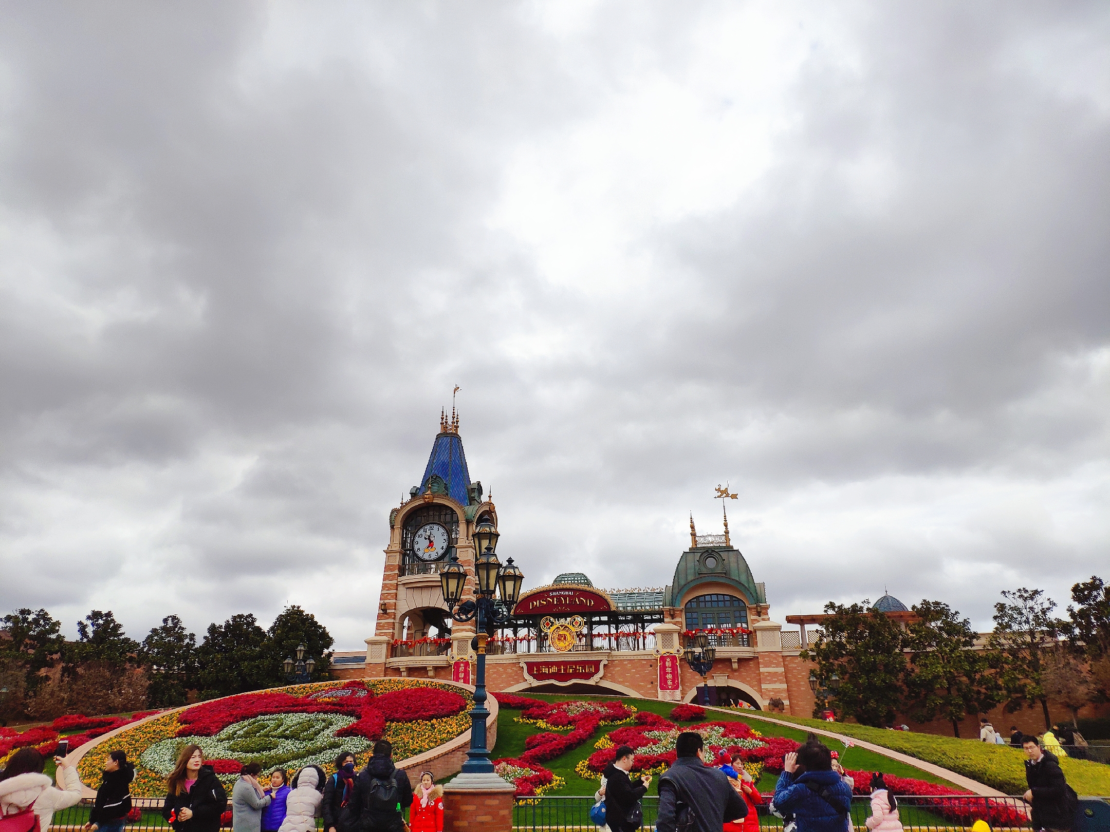 怎么最轻松玩上海迪士尼,上海迪士尼怎么省钱