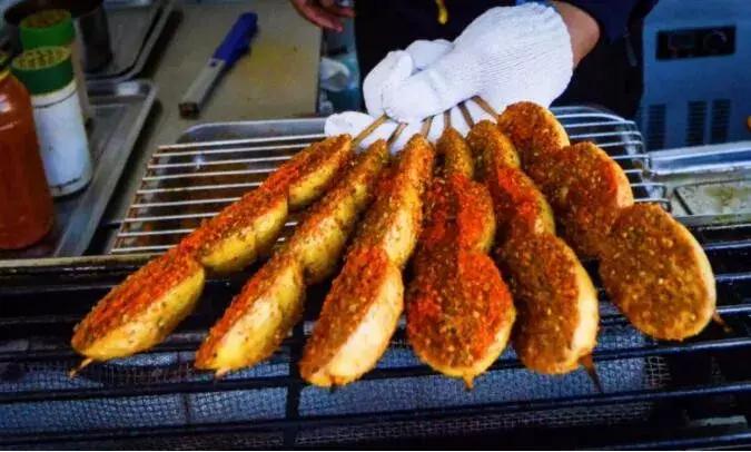 在北方搞烧烤怎么样,在东北只要能串就敢烤