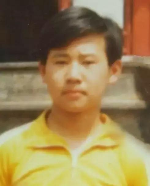 岳云鹏连续13年为郭德纲庆生,郭德纲岳云鹏在同龄人中成就