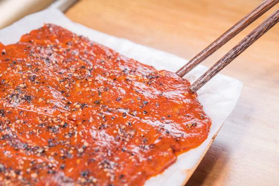 排到凌晨2点！曝光魔都这家「牛排火锅」，1折吃垮老板！