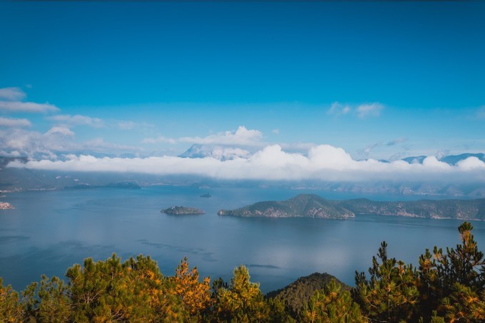 消失的地平线上的“香巴拉”和“女儿国”（二）