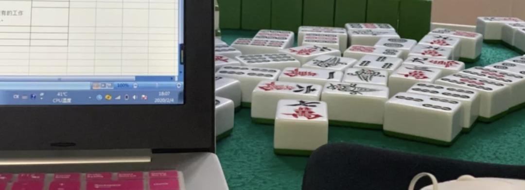 新加坡封城1个月宅在家的我们，竟活成了这个“鬼”样子