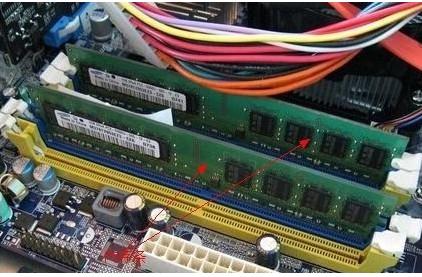 电脑反复黑屏又正常用一会再黑屏,电脑杀毒后重启黑屏什么都看不见