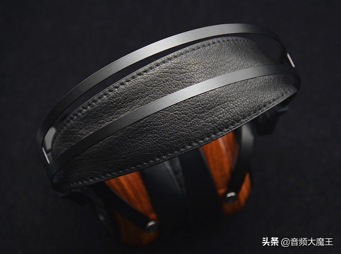 SendyAudio黑美人Aiva开箱篇：木匠与美人