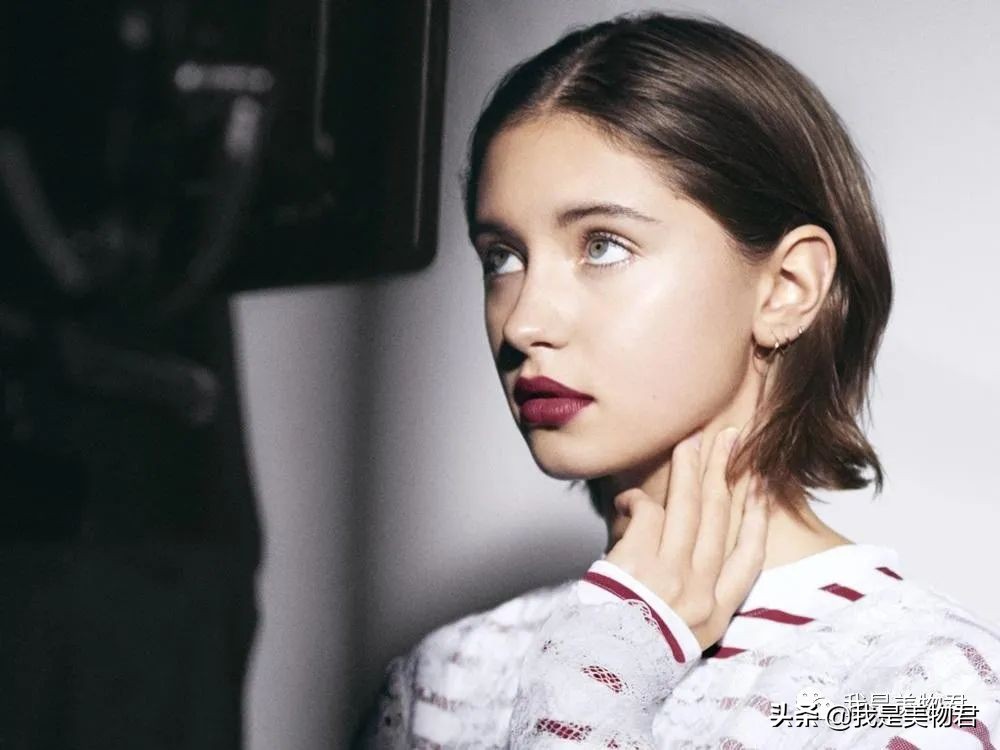 巴宝莉不走寻常的服装,巴宝莉潮流服装