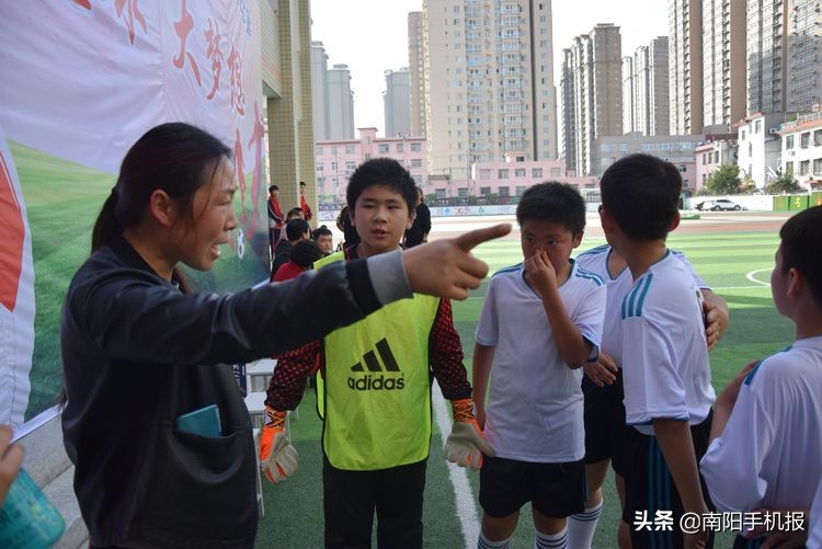 超越从足下起航下一句,2019小学校长杯足球赛