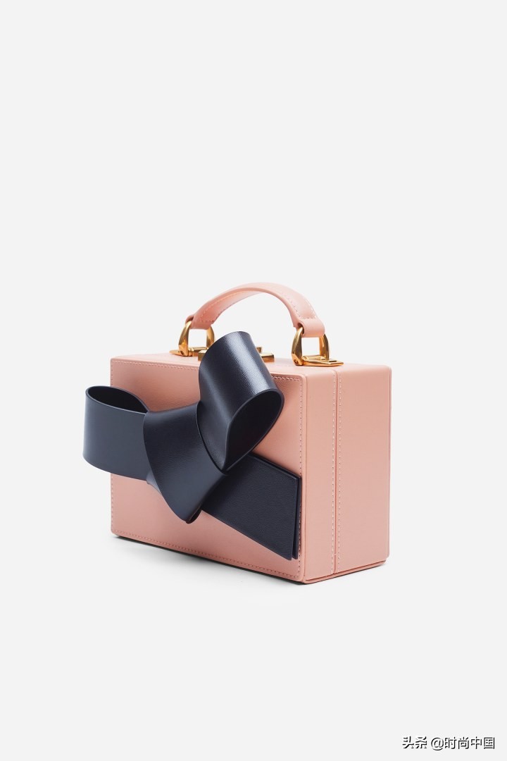 小ck最值得入手的包2023,值得入手的小ck经典款