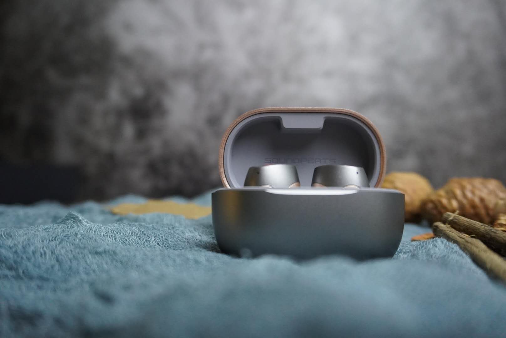 风靡SoundPeatsSonic泥炭真无线蓝牙耳机测评