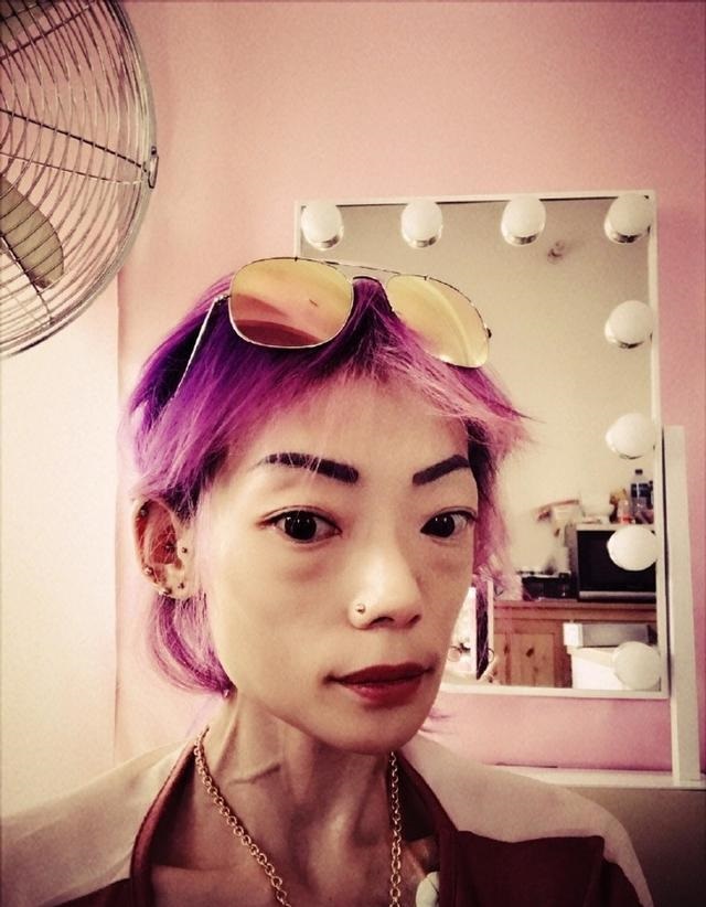 她为嫁豪门放弃牛津，吃*肥药减**致瘫痪体重仅剩44斤，遭夫弃终放下