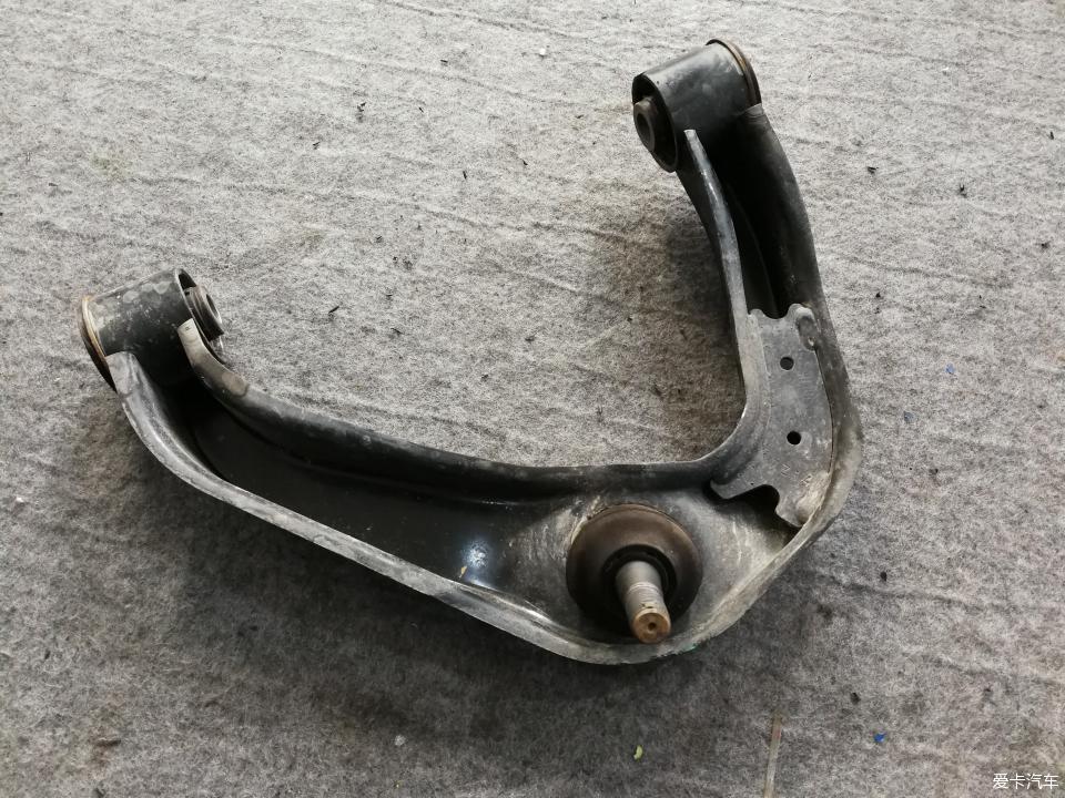 途达2021款2.5t柴油版越野视频,2021款途达四驱七座越野视频