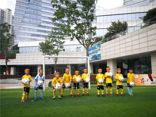 椋炴壃瓒崇悆鐩存挱,椋炴壃瓒崇悆璁粌鍩哄湴