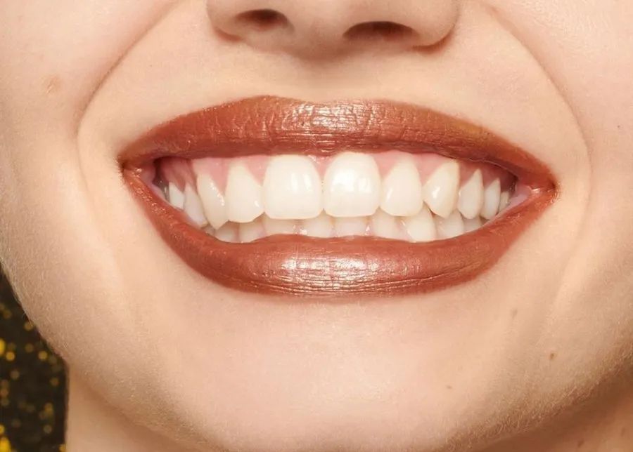 奢侈品下场battle卖口红，爱马仕、周仰杰，该买哪一支？