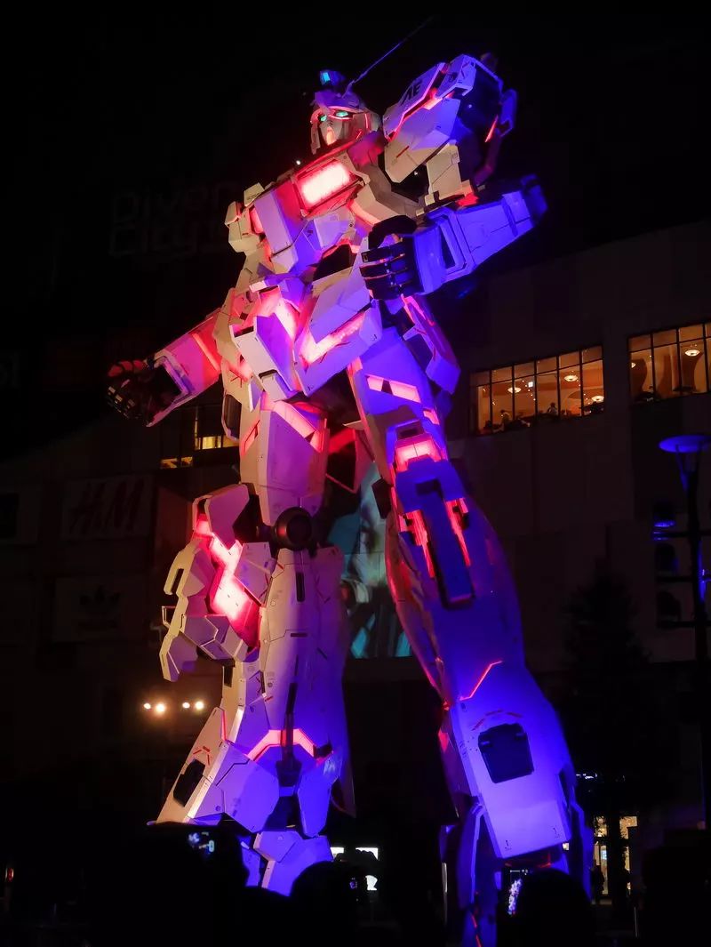 亚文化逆袭｜《艺术商业》11月刊