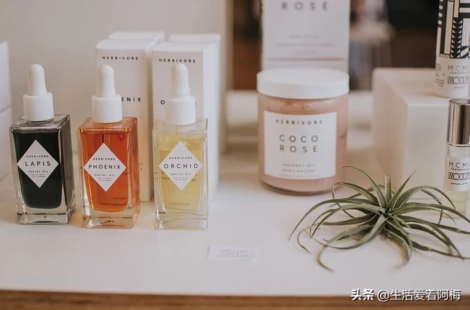 新鞋里面的纸团怎么用,鞋子里纸团有什么妙用