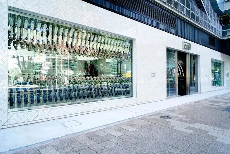 kith联名兔八哥八只玩偶,kith联名兔八哥卫衣