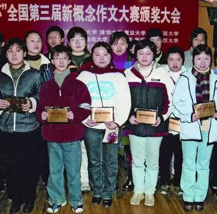 郭敬明成功的背后都经历了什么,郭敬明深度点评