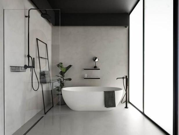 她将两套房子里头打通,客厅大到可以“踢足球”,网友:太豪气了