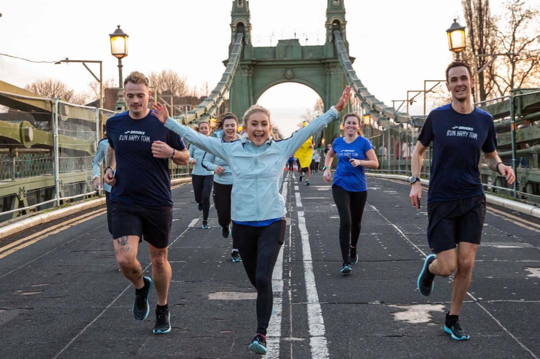 慢跑哪款跑鞋最好,慢跑初学者跑几公里