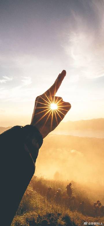 你为什么有一点点不舒服就去打针吃药？因为我怕死！