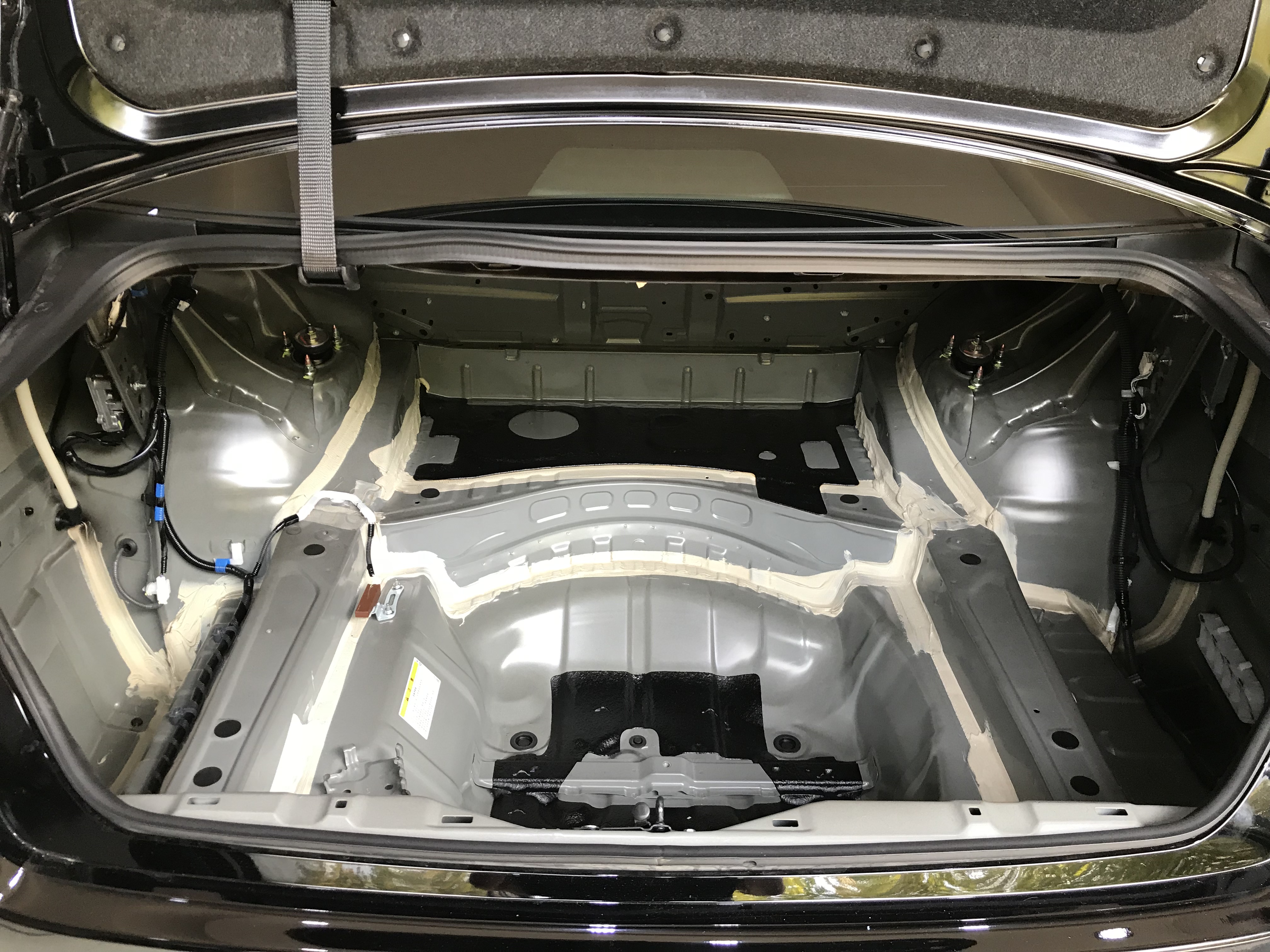 音皇丰田皇冠汽车音响改装桃木功放,视觉听觉双重享受