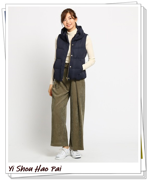 黑色的棉背心外套怎么搭配,海军蓝羽绒
