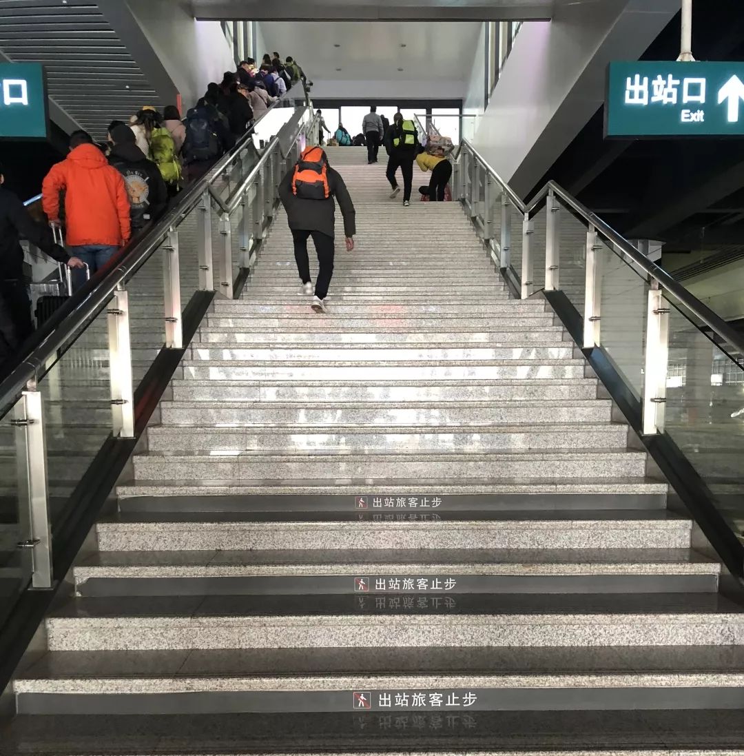 昆明站到昆明南站地铁换乘全过程,昆明站换乘昆明南全过程