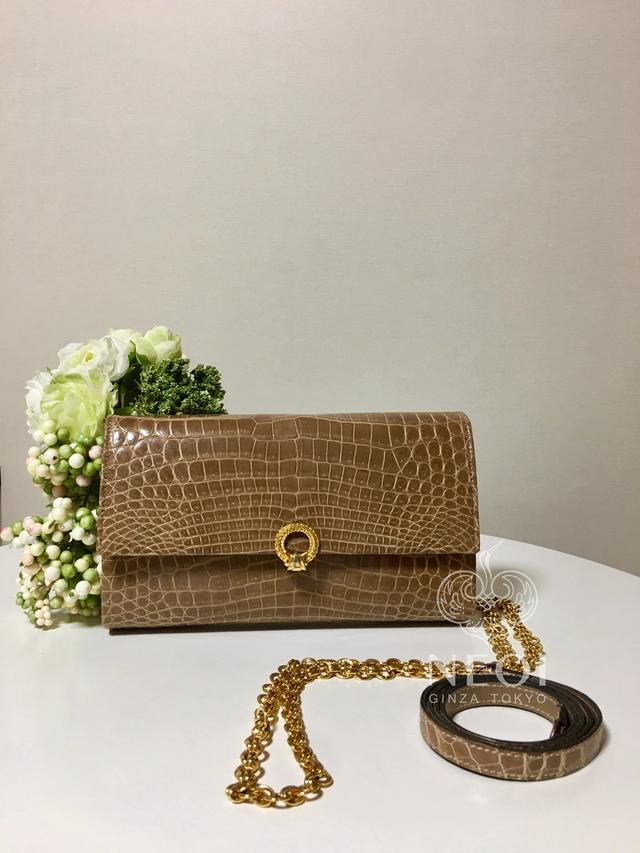 鳄鱼皮包和普通皮包区别,鳄鱼皮包选独皮还是骨皮