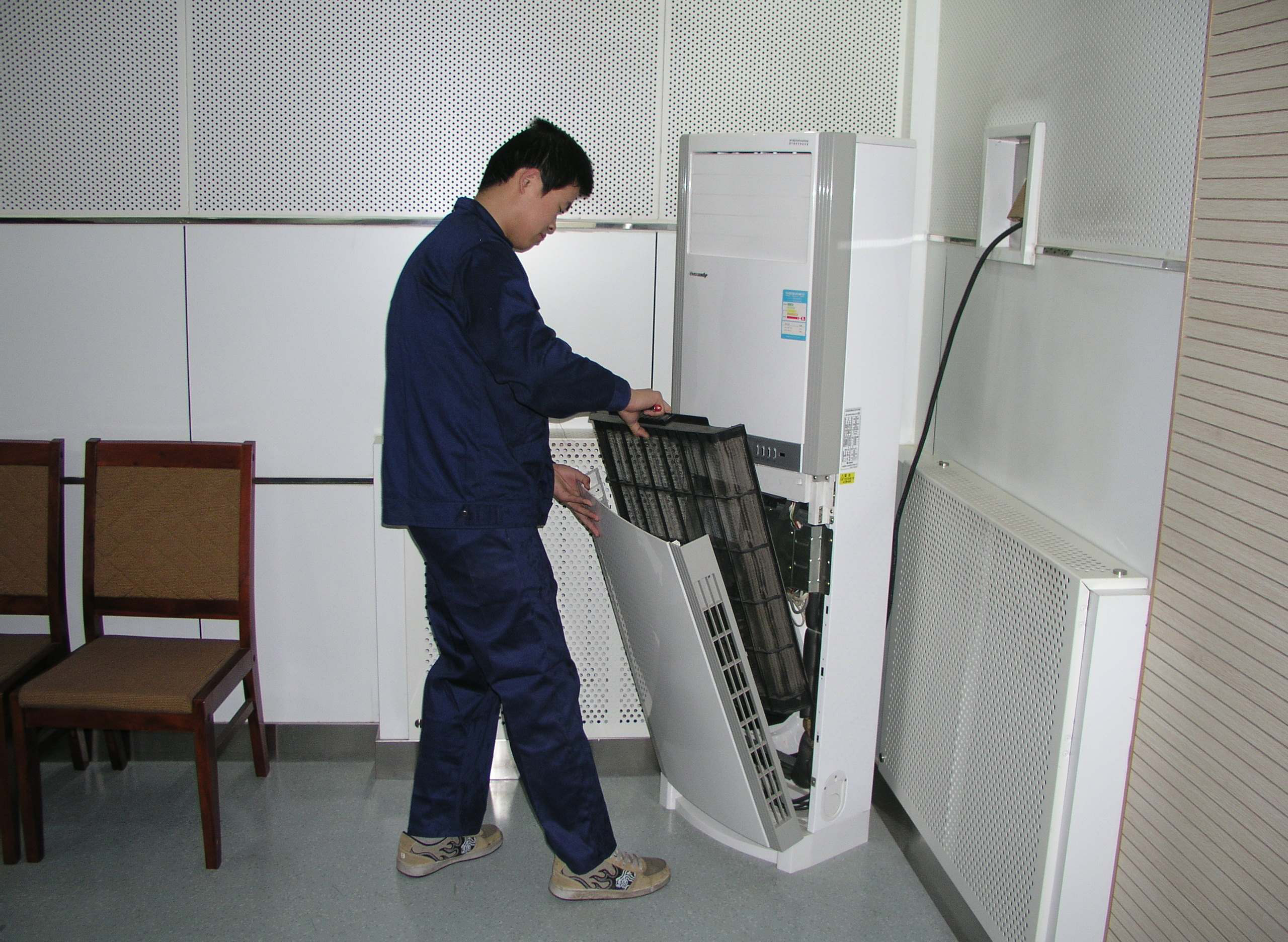 柜式空调和圆柱形空调优缺点,柜式空调圆柱形好还是方形好