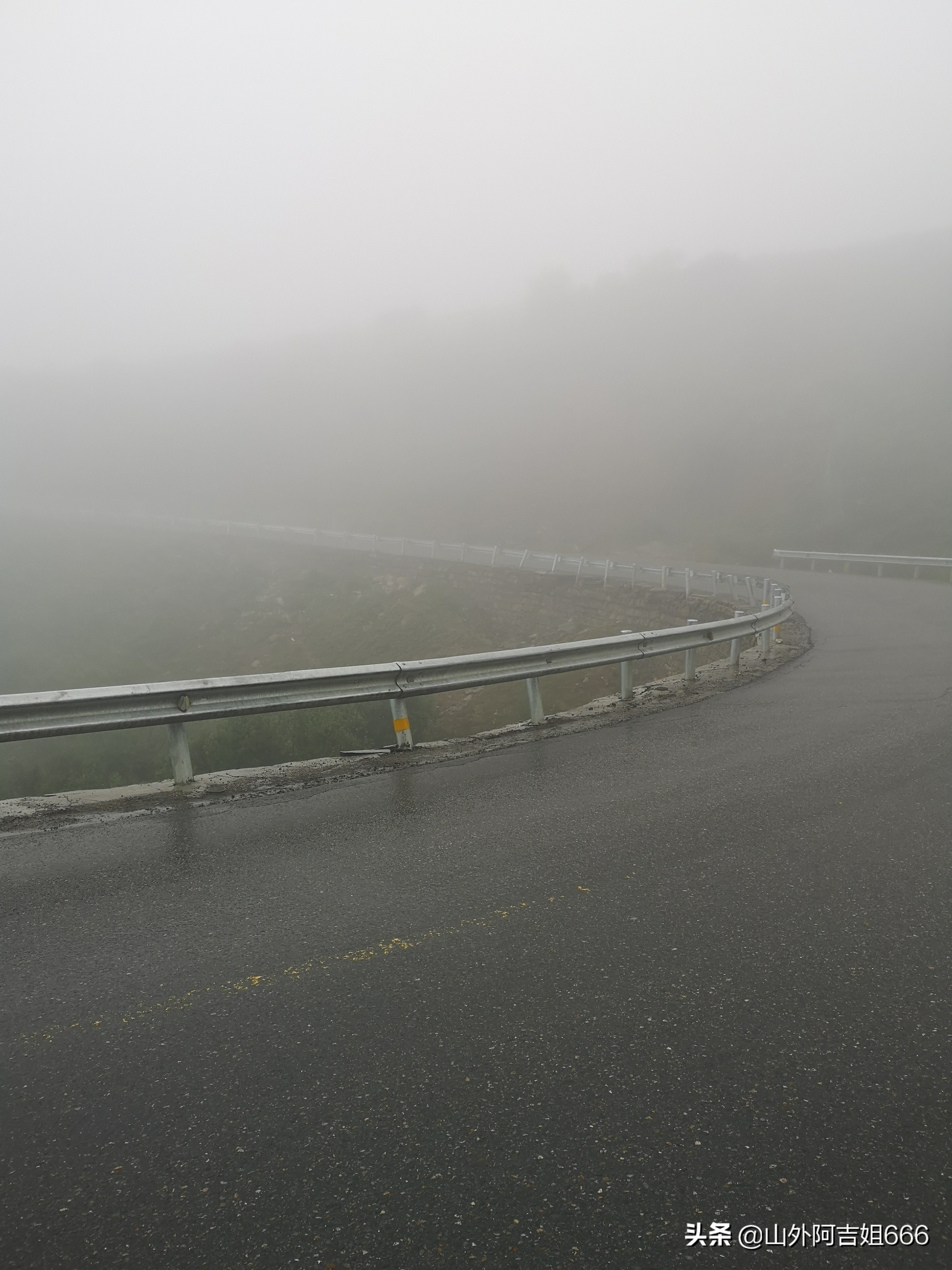 阿吉姐无搭车骑行318川藏线日记--雨天翻越海拔4720的色季拉山