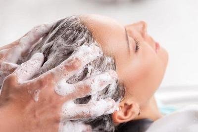 洗头发技巧与手法,美发洗头发标准手法