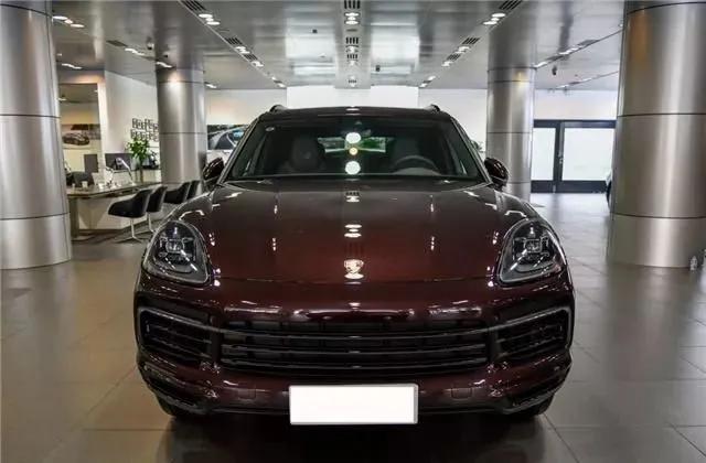 丐中丐版卡宴，裸车89万多，4S店：没100万你提不了