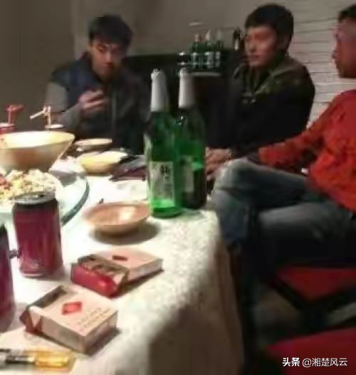 女足队员秀六块腹肌,女足腹肌实力碾压男足