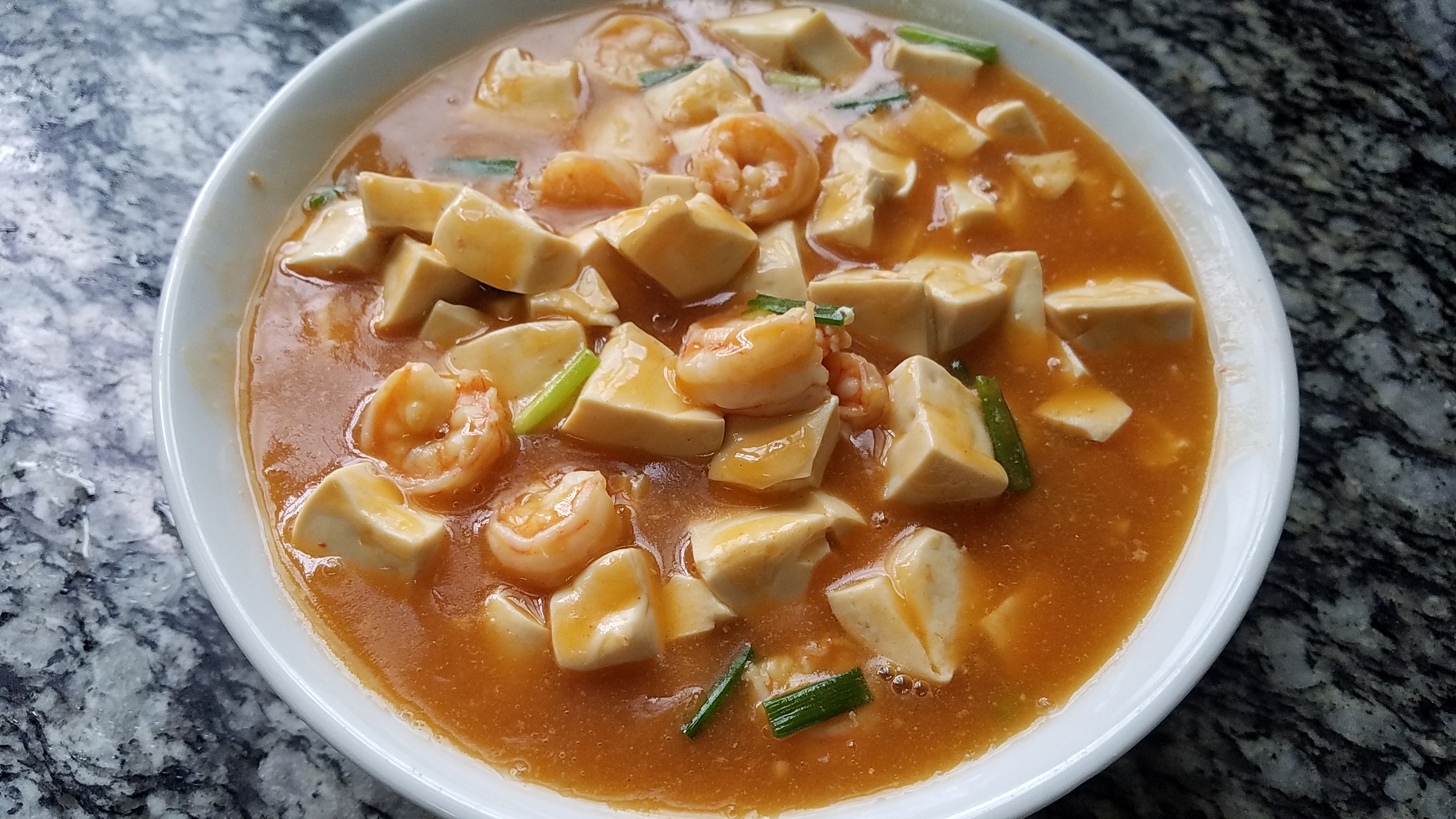 老东北美食虾仁豆腐家常做法,营养十足美味十足的虾仁豆腐