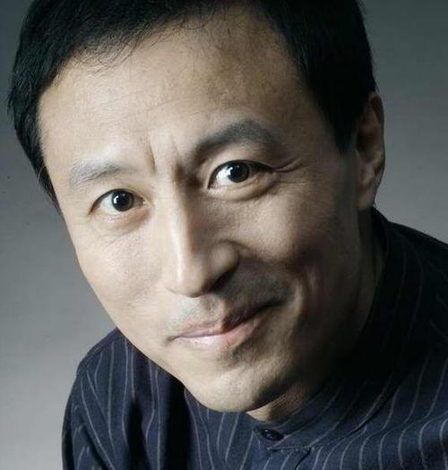 那个曾不顾家人反对，毅然出国留学的王洛勇，如今去了哪里？