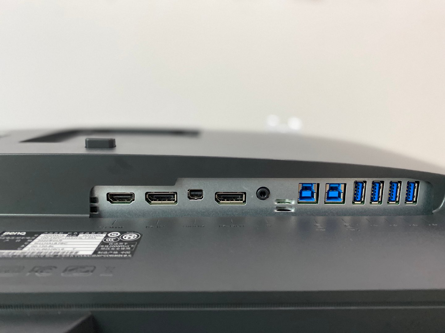 120平米办公空间,空间不大用什么桌子